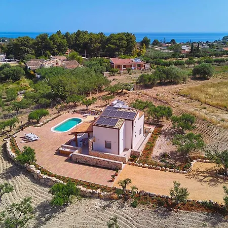 Ninfa Villa